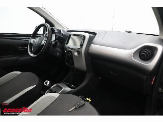 Toyota Aygo 1.0 VVT-i x-play Aut. Airco Camera Bluetooth 98.797 km! picture 7