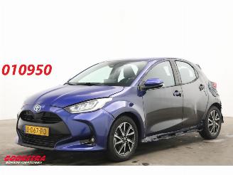 Damaged car Toyota Yaris 1.5 Hybrid First Edition LED ACC Navi Clima Camera 2020/9