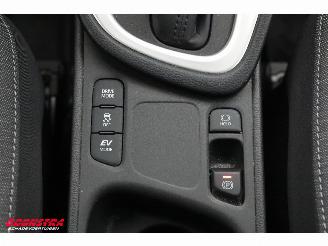 Toyota Yaris 1.5 Hybrid First Edition LED ACC Navi Clima Camera picture 26