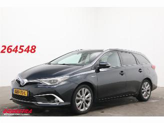 krockskadad bil auto Toyota Auris Touring Sports 1.8 Hybrid Navi Clima Cruise Camera SHZ PDC 2016/8