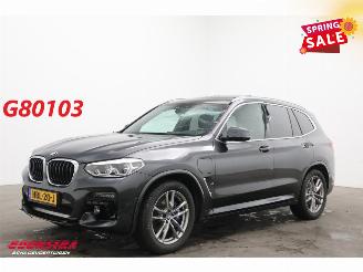 krockskadad bil auto BMW X3 xDrive30e M-Sport Pano LED HUD H/K Memory 360° AHK 2021/8