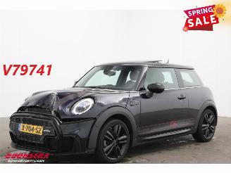 uszkodzony samochody osobowe Mini Mini 1.5 Cooper Aut. JCW Pano LED Leder Cruise Camera SHZ 2024/1
