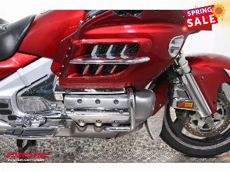 Honda GL 1800 Gold Wing GL 1800 Gold Wing Dual C-ABS Deluxe Cruise Radio Reverse picture 10