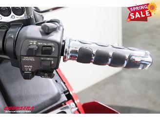 Honda GL 1800 Gold Wing GL 1800 Gold Wing Dual C-ABS Deluxe Cruise Radio Reverse picture 22