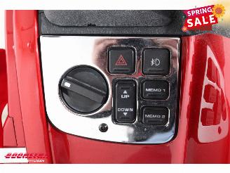 Honda GL 1800 Gold Wing GL 1800 Gold Wing Dual C-ABS Deluxe Cruise Radio Reverse picture 19