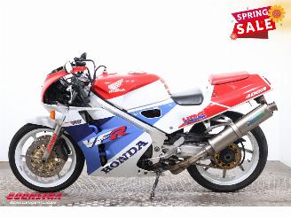 Honda VFR 400 R picture 5