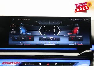 BMW 5-serie Touring 520d M-Sport Pro Pano LED ACC HUD 360° Memory H/K Ventilatie picture 32