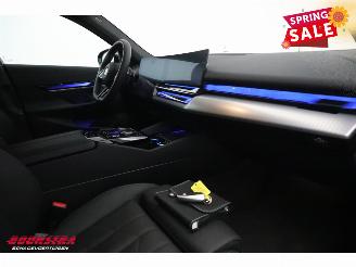 BMW 5-serie Touring 520d M-Sport Pro Pano LED ACC HUD 360° Memory H/K Ventilatie picture 15