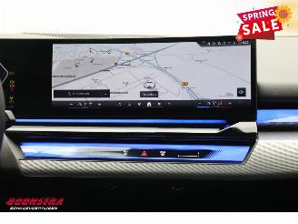 BMW 5-serie Touring 520d M-Sport Pro Pano LED ACC HUD 360° Memory H/K Ventilatie picture 17
