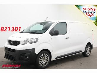 krockskadad bil bedrijf Peugeot Expert 2.0 BlueHDI 120 Apple/Android Airco Cruise Camera PDC AHK 2021/5