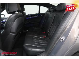 BMW 5-serie 530e iPerformance M-Sport LED ACC HUD 360° H/K LRHZ picture 17