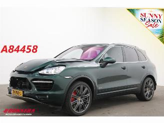 krockskadad bil auto Porsche Cayenne 4.8 Turbo 500 PK PASM Bose Ventilatie AHK 2012/5