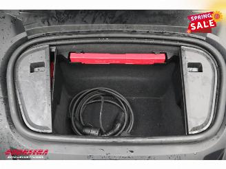 Porsche Taycan 89 kWh LED ACC Sport Chrono Bose Camera SHZ picture 38