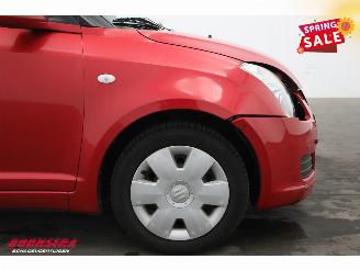 Suzuki Swift 1.3 Comfort Radio/CD 109.837 km! picture 5