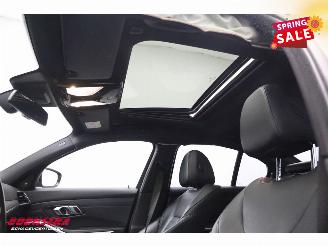 BMW 3-serie 330i M-Sport Schuifdak LEDER LED HUD Memory ACC H/K picture 31