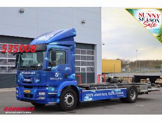 damaged trucks MAN  1820 Electric Full 200kWh Air LBW 120.310 km! 2016/6