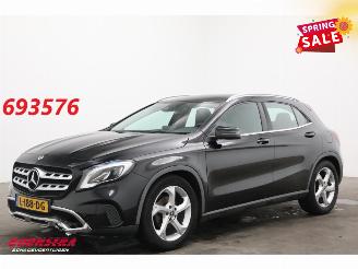 Schadeauto Mercedes GLA 180 7G-Tronic Navi Airco Cruise PDC SHZ 57.357 km! 2019/11