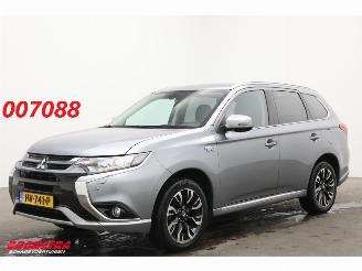 Tweedehands auto Mitsubishi Outlander 2.0 PHEV Executive Edition 4X4 Navi Clima Cruise Camera SHZ PDC AHK 2015/12