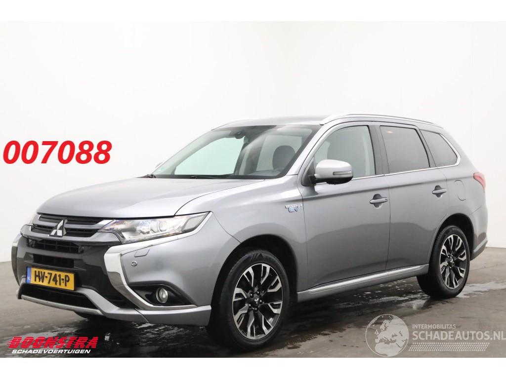 Mitsubishi Outlander 2.0 PHEV Executive Edition 4X4 Navi Clima Cruise Camera SHZ PDC AHK