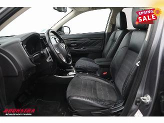 Mitsubishi Outlander 2.0 PHEV Executive Edition 4X4 Navi Clima Cruise Camera SHZ PDC AHK picture 9