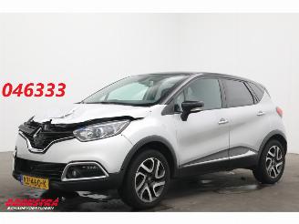 Vaurioauto  passenger cars Renault Captur 0.9 TCe Dynamique Navi Clima Cruise Camera AHK 2016/12