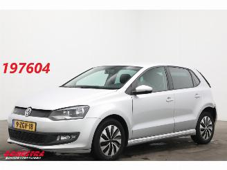 damaged passenger cars Volkswagen Polo 1.4 TDI BlueMotion 5-DRS Navi Airco Cruise AHK 2015/1