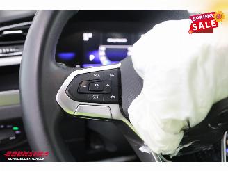 Volkswagen Touran 2.0 TDI 150 PK DSG Navi Clima Cruise SHZ PDC picture 21