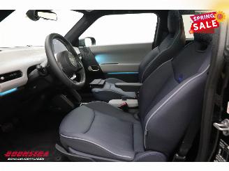 Mini Cooper SE Favoured M 54.2 kWh Pano LED ACC Leder Camera SHZ 2.035 km! picture 17