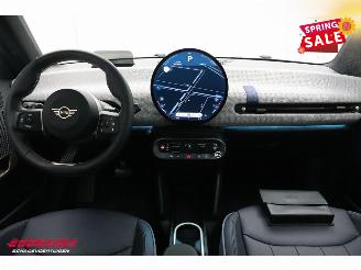 Mini Cooper SE Favoured M 54.2 kWh Pano LED ACC Leder Camera SHZ 2.035 km! picture 15