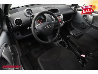 Toyota Aygo 1.0-12V Cool 5-DRS Airco picture 13