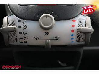 Toyota Aygo 1.0-12V Cool 5-DRS Airco picture 18