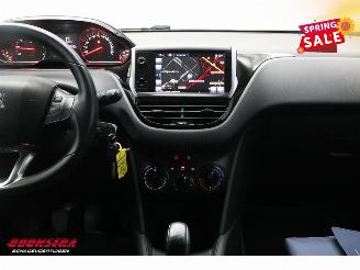 Peugeot 208 1.2 VTi Style 5-DRS Navi Airco Bluetooth Cruise AHK 162.109 km! picture 15