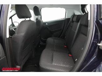 Peugeot 208 1.2 PT Allure Navi Clima Cruise PDC Apple/Android picture 13