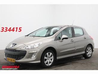Schadeauto Peugeot 308 1.6 VTi Sublime Aut. Clima Cruise PDC AHK 112.987 km! 2011/1