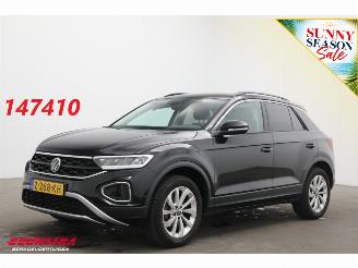 Schadeauto Volkswagen T-Roc 1.0 TSI Life Virtual ACC Apple/Android Camera 24.136 km! 2024/4