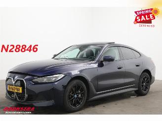 skadebil auto BMW i4 eDrive40 84 kWh Schuifdak LED ACC Camera AHK 2022/8