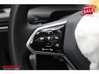 Volkswagen Golf 1.5 eTSI DSG R-Line Pano LED ACC LRHZ SHZ PDC picture 23