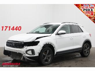 krockskadad bil auto Volkswagen T-Roc 1.5 TSI DSG Life Edition LED ACC Virtual Navi Clima SHZ PDC 2024/10