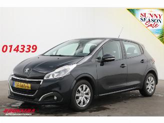 krockskadad bil auto Peugeot 208 1.2 PureTech Blue Lease Navi Airco Cruise 138.531 km! 2018/3