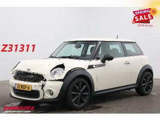 Vaurioauto  passenger cars Mini Mini 1.6 One MINIMALIST Business Line Navi Clima Cruise 109.776 km! 2010/12