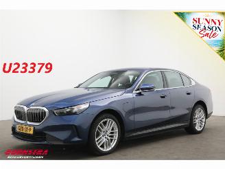krockskadad bil auto BMW 5-serie 530e LED ACC Leder Memory Ventilatie Camera SHZ 2025/1