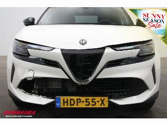 Alfa Romeo Junior 1.2 Turbo Hybrid Ibrida Speciale Navi Clima Cruise Camera SHZ PDC picture 10