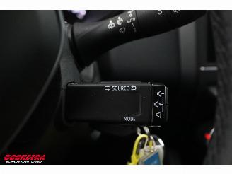 Renault Clio 1.0 TCe 90 Equilibre Navi Airco Cruise picture 19