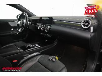 Mercedes A-klasse 180 d Launch Edition 7G-Tronic AMG Pano LED Memory Camera SHZ picture 10