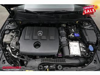 Mercedes A-klasse 180 d Launch Edition 7G-Tronic AMG Pano LED Memory Camera SHZ picture 6