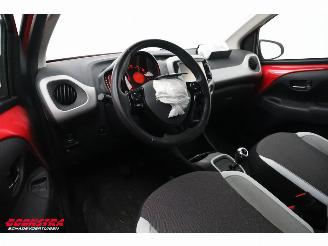 Toyota Aygo 1.0 VVT-i x-play Aut. Bluetooth Airco Cruise Camera picture 20