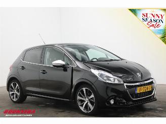 Peugeot 208 1.2 PureTech Aut. Première Pano Navi Clima Cruise Camera 29.828 km! picture 2