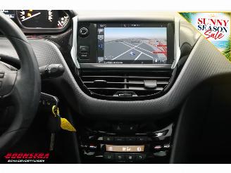 Peugeot 208 1.2 PureTech Aut. Première Pano Navi Clima Cruise Camera 29.828 km! picture 17