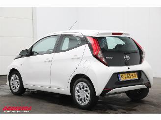 Toyota Aygo 1.0 VVT-i x-play Navi Airco Cruise Camera picture 4