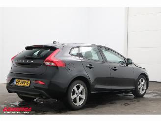 Volvo V-40 1.6 T3 Kinetic Pano Leder Navi Clima Cruise Camera PDC picture 3
